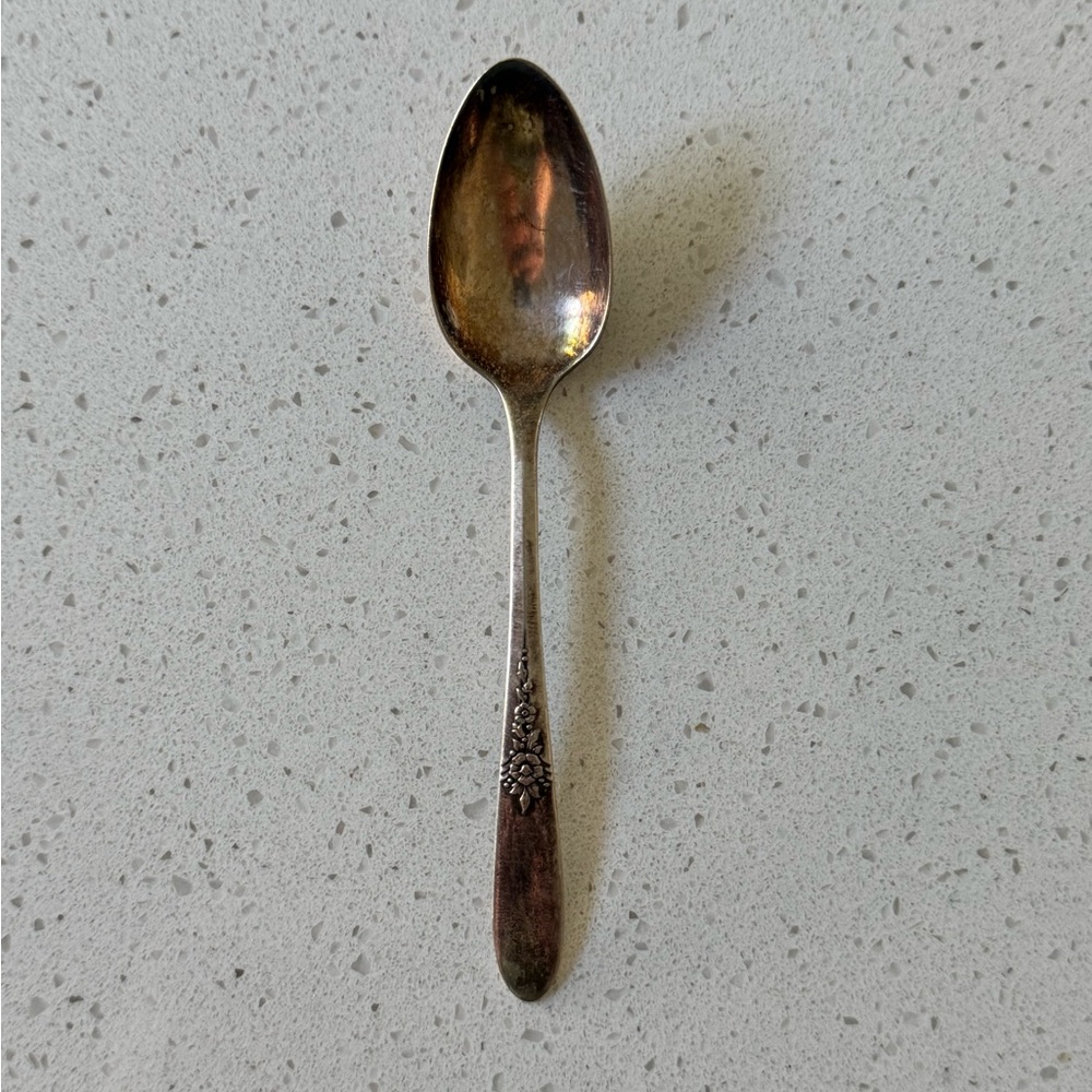 Oneida Community 1924 Queen Bess Tudor Silver Plate Teaspoon Serving Spoon 5in